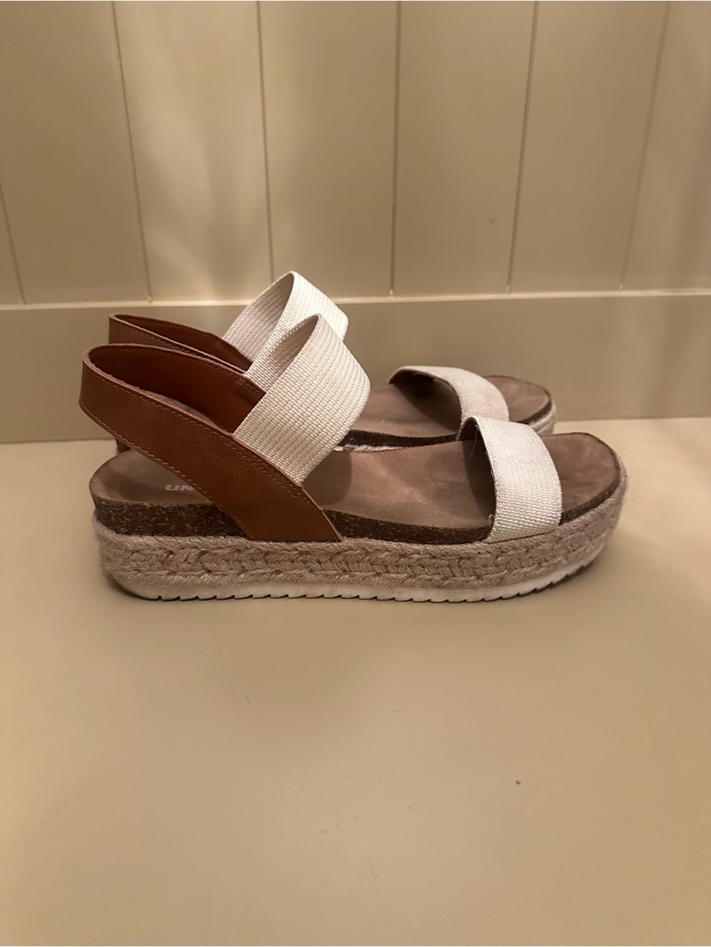 UNIONBAY White and Brown Platform Espadrille Sandals